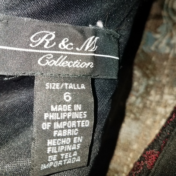 R&M, Red with black lace, Full length, Size 6 - Picture 8 of 8